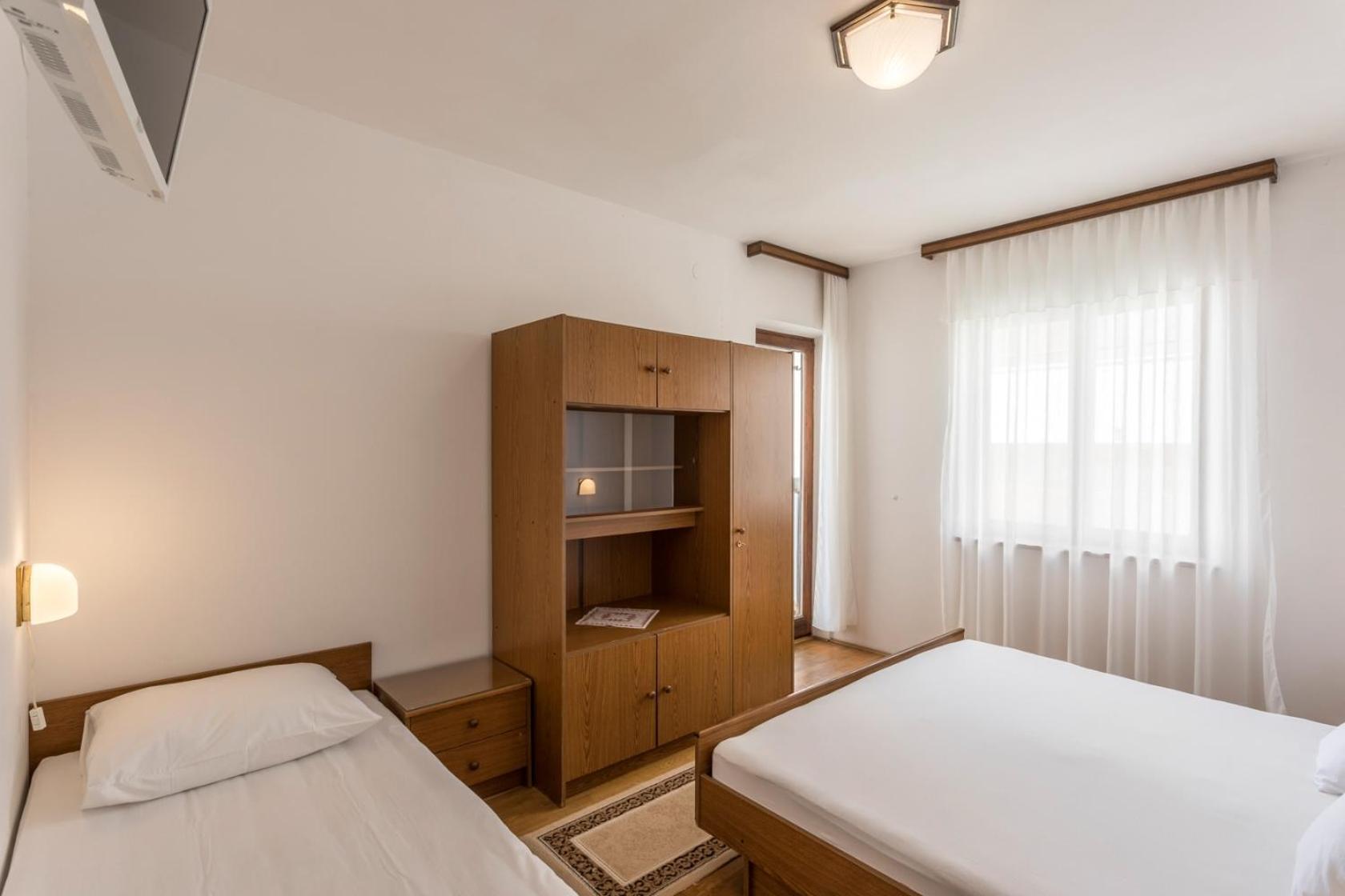 Apartments With A Parking Space Baska Voda, Makarska - 301 Стая снимка