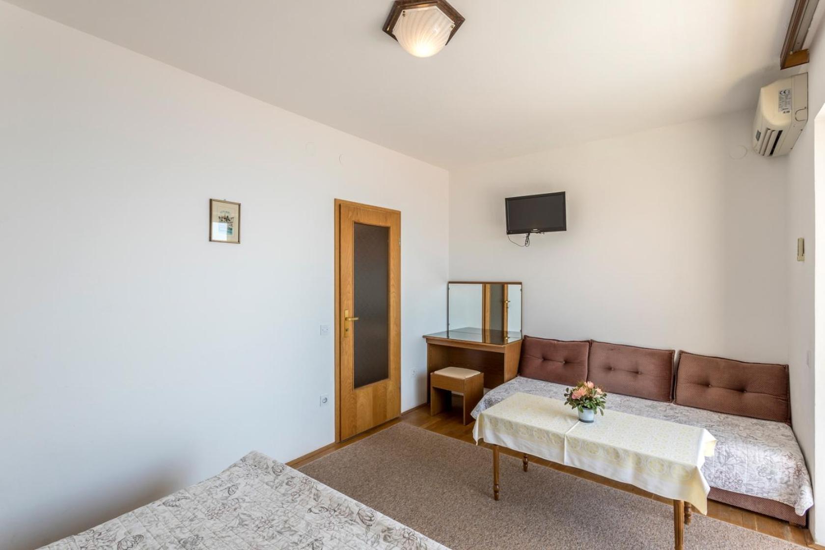 Apartments With A Parking Space Baska Voda, Makarska - 301 Стая снимка